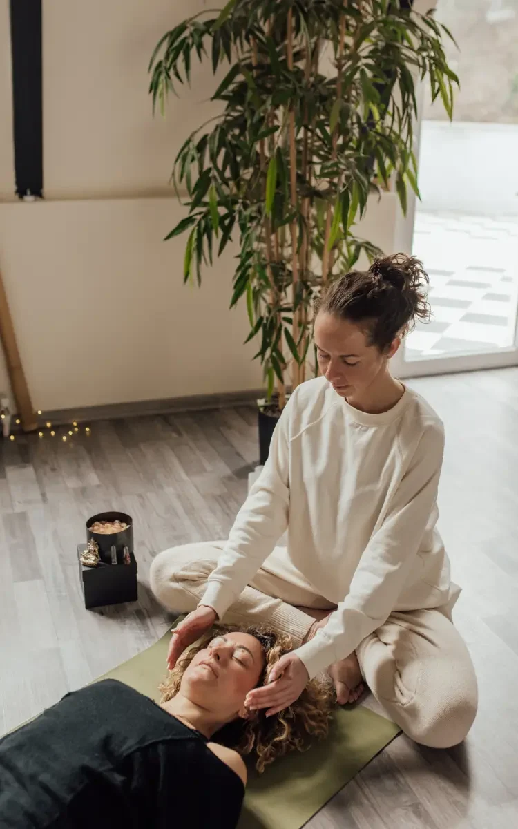 certified reiki therapist auburn at Insumataq Studio